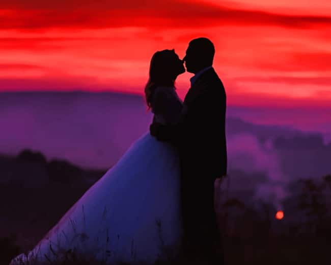 Silhouette Of Two Lovers painting by numbers