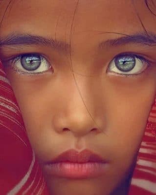 Beautiful Eyes Portrait painting by numbers