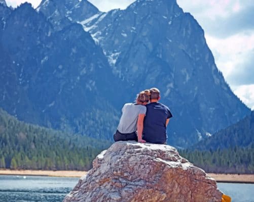 Couple Sitting On Rock paint by numbers